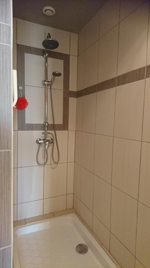 Le Mas Des Sorcières - Maison d'hôtes Valréas Extérieur photo